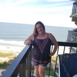 Meet your Posher, Lori